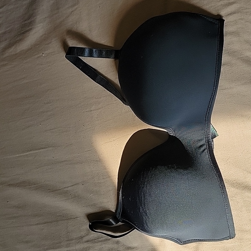 Black wireless bra size 36D